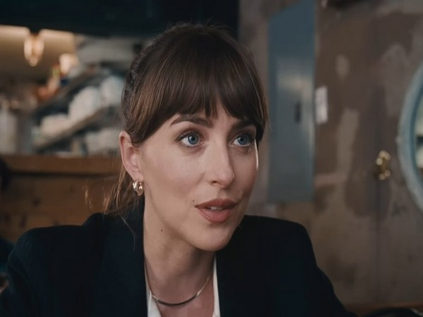 ani_digital's tweet photo. Dakota Johnson, Chris Evans, Pedro Pascal star in intense love triangle in 'Materialists' trailer
Read @ANI Story | https://t.co/WcR53kc9vr
#Materialists #Hollywood #DakotaJohnson #Materialiststrailer https://t.co/KJ3eVZeSSv