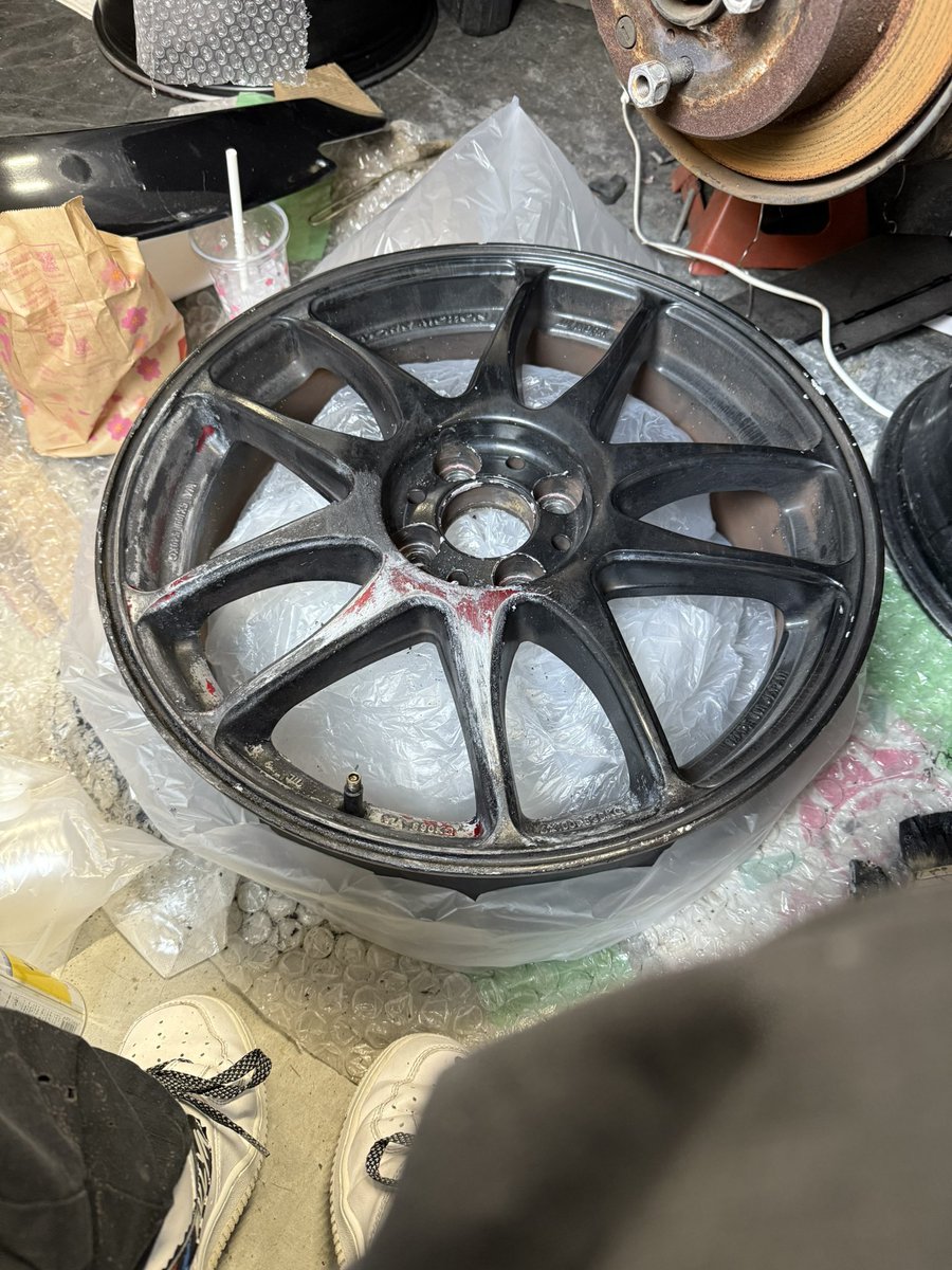 ノートのホイールの塗装剥離してるけど
クソ面倒くさい😂
サンドブラストほしいわ😢