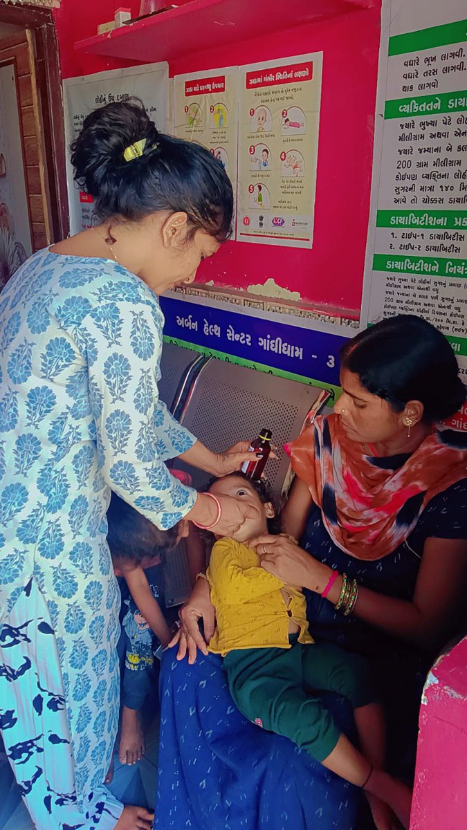 UHWCRCOLONY's tweet photo. Vaccination day at UHWC railway colony gandhidham https://t.co/OhVFV7Xfxy