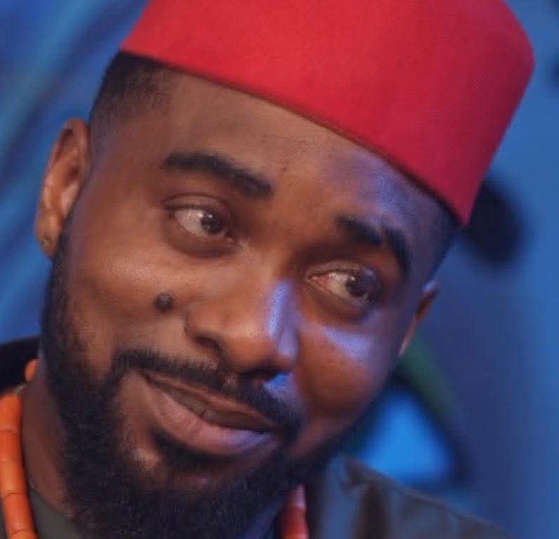 Achalaugo, you see that black Bra?, Wash it 😒

#achalugo