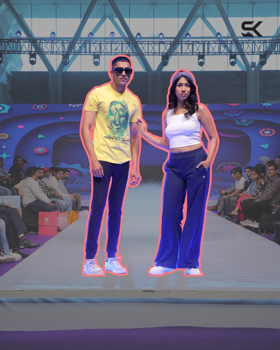 oneskyclothing's tweet image. Strutting with style, confidence, and attitude! ✨🔥
OneSky rocked the #Intimasia runway with bold streetwear &amp;amp; effortless casuals. From edgy graphics to sleek silhouettes, we owned the stage! 

#FashionWeek #RunwayReady #OneSky #IntimasiaMemories