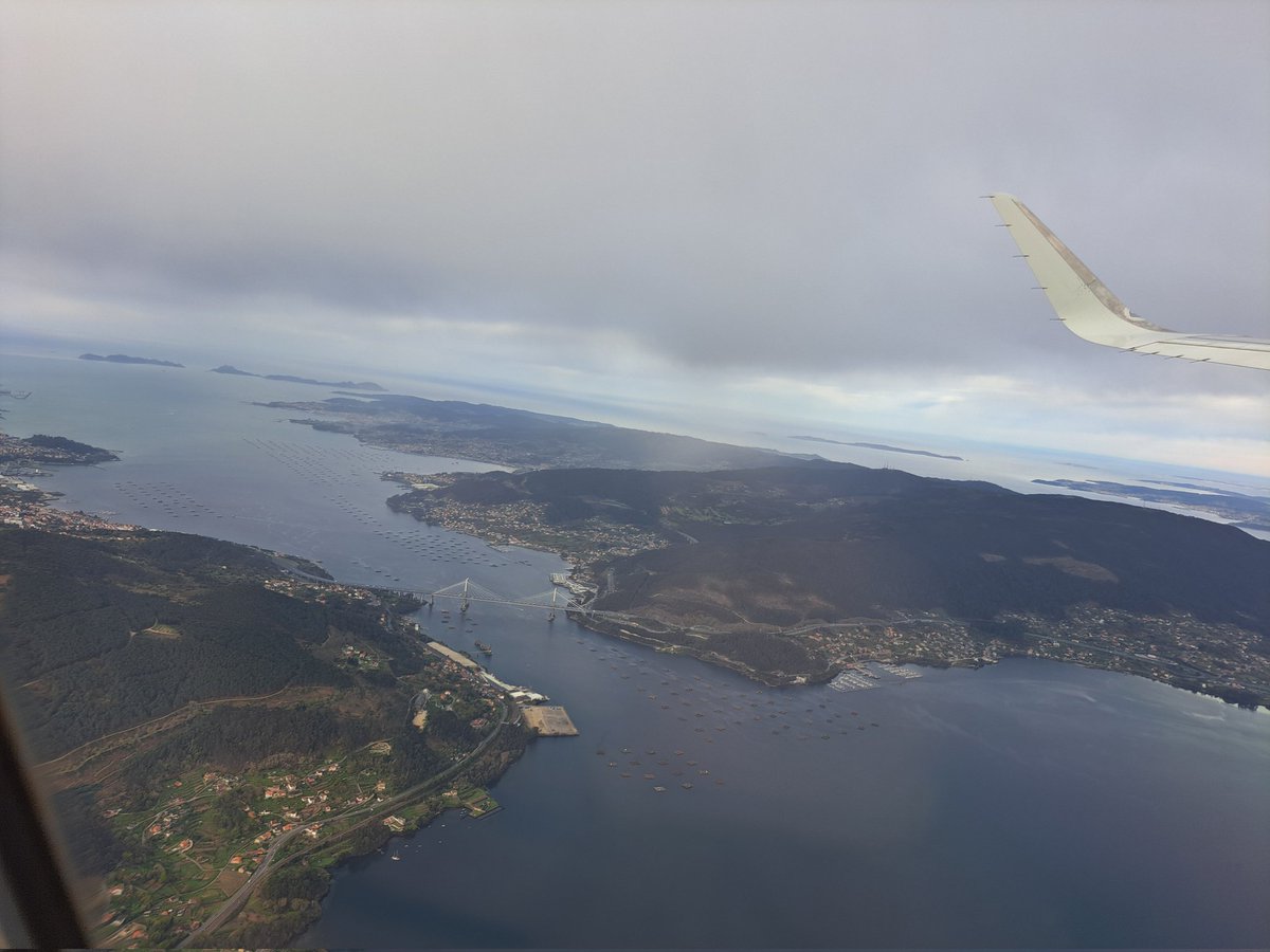 Rande y Cíes desde el aire. #FlyToVigo