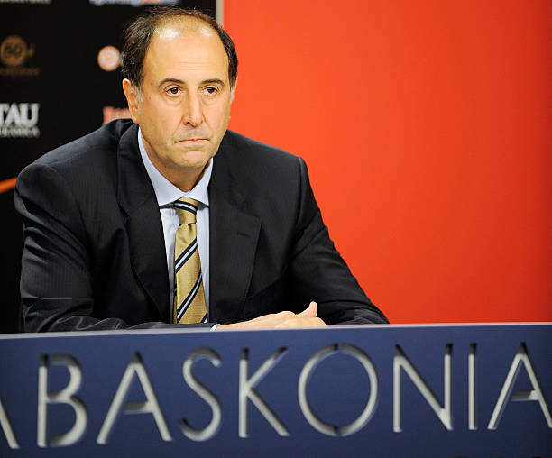 Muchas Felicidades a…
JOSEAN QUEREJETA🏀🎂🏀
que cumple 6⃣8⃣ años… los últimos 3⃣6⃣ como presidente del <a href="/Baskonia/">Baskonia</a> (27 octubre de 1988).

2⃣ veces Ejecutivo del Año de la <a href="/EuroLeague/">EuroLeague</a> (2005 y 2016).
Vitoria-Gasteiz a la vanguardia.

¡Zorionak eta ondo pasa, Josean!