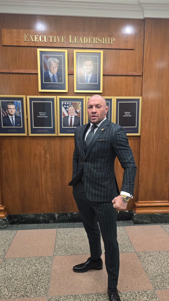 Conor McGregor tweet media