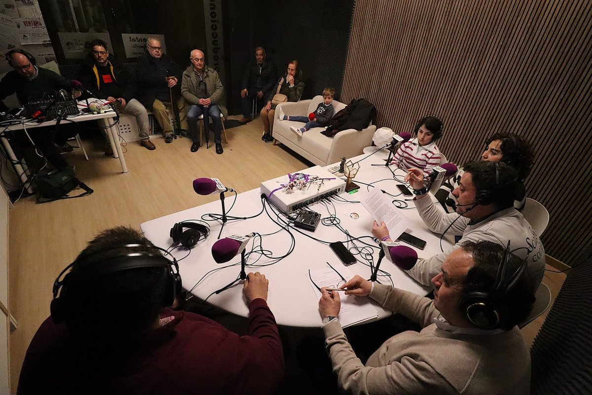 🎙🎺 Hoy es miércoles de Cuaresma. Tercer Pardal de la temporada. 

📅 19 de marzo 2025
⏰ 20 horas
🎧 En Redes Sociales de <a href="/ElPardalRioseco/">ElPardalRioseco</a>
<a href="/AytoRioseco/">Medina de Rioseco</a> y <a href="/ssenrioseco/">Semana Santa Rioseco</a>

▶️ elpardal.net 

Te esperamos.