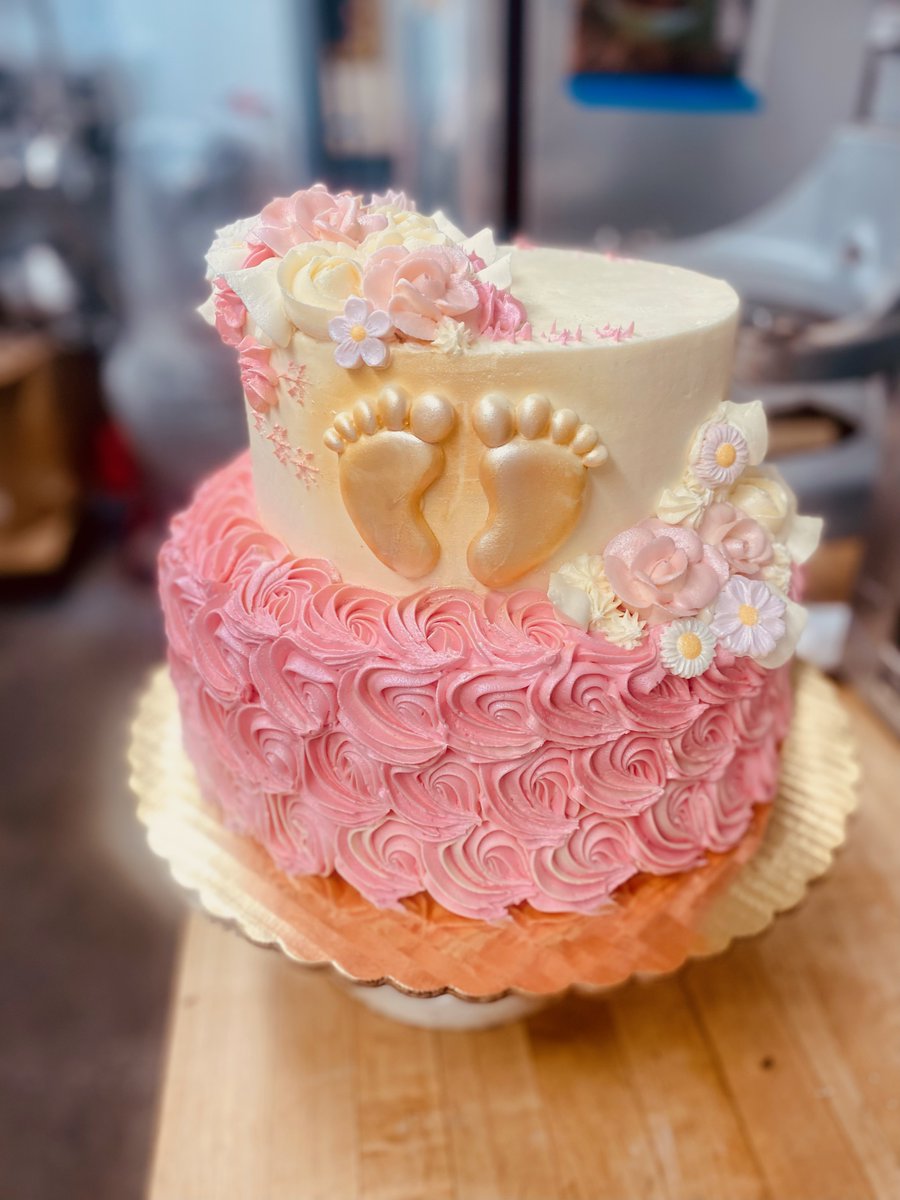 Toes so cute you could eat them! 🤗 Call our bakery to place an order for a custom cake! ☎️ 617-327-8427