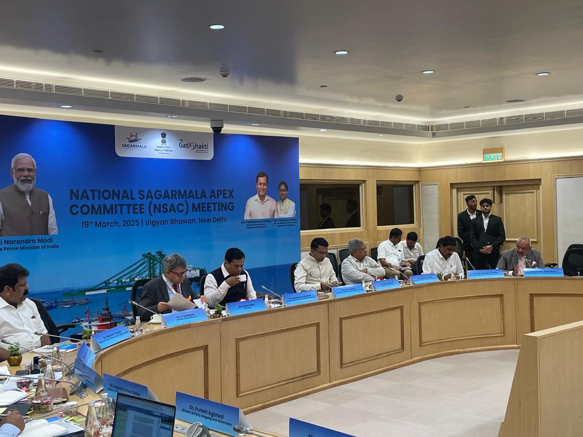 MediaRN_ANI's tweet photo. #Gateway2IndoPacific
#MaritimeIndia

@Admiral_DKJoshi participated in the 4th National Sagaramala Apex Committee #NSAC meeting today at #NewDelhi as a #SpecialInvitee with the aim to strengthen the goals of #MaritimeIndiaVision2030 and #MaritimeAmritKalVision2047. https://t.co/ylsk7HF6ZD