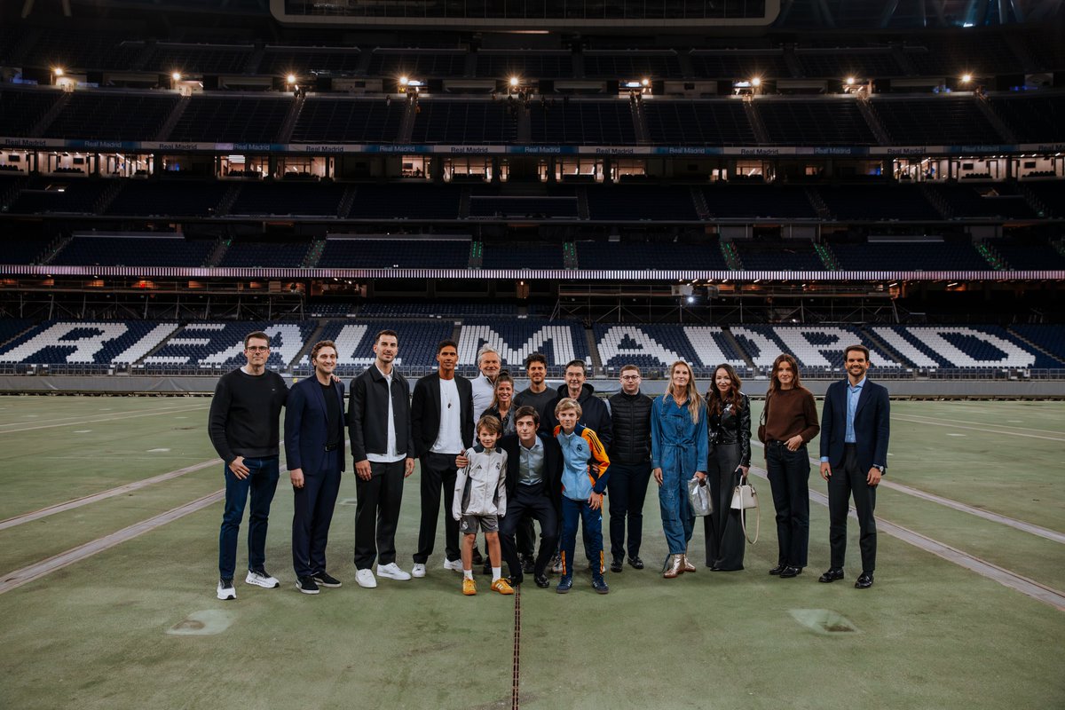 etienneboutan's tweet image. Had an amazing time putting together a diverse crowd of founders, investors, and cultural leaders for a private visit of @realmadrid facilities followed by a dinner at Grupo Arzábal in the Santiago Bernabéu Stadium.

When @HugoAmsellem and I started @intuitionvc, we wanted to…