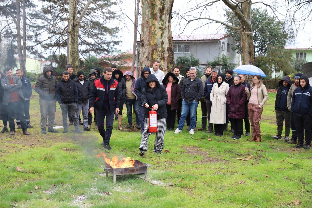 Atatürk Bahçe Kültürleri Merkez Araştırma Enstitüsü Müdürlüğü yangın eğitimi.