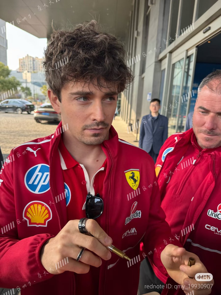 leclercsstreet's tweet photo. Oh he's JUDGING 😭 https://t.co/izdGXtMI4b