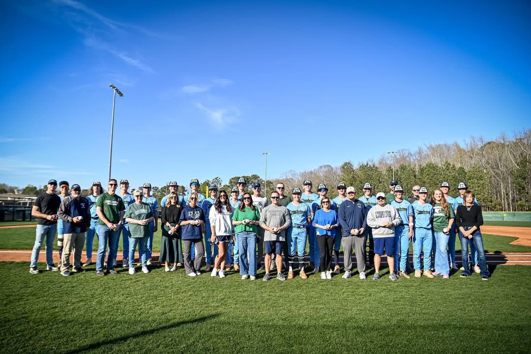 CVHSGrizzBSB's tweet photo. Thank you to our wonderful CVHS faculty for all you do for our #GrizzGang student-athletes!
#facultynight
#MAY
@CVHSGrizzlies https://t.co/wo9wAiNoiB