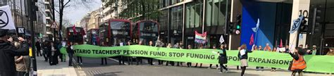 Joe_Meyer1's tweet photo. Ontario Teachers Pension Plan #OTPP is the biggest creditor of Hudson's Bay 

Hooray say Ontario's overpaid, underworked commie teachers who hate the world's capitalist pigs!  Take them all down!! 

Who will replace Hudson's Bay in all those malls????

https://t.co/x6tK51RER5 https://t.co/PShXPeOlBD
