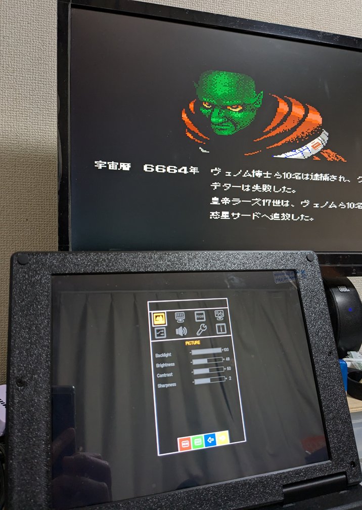 KJM_S's tweet photo. 検証その2
VGAが15khzだと思ってたけど31khzらしいんで中華製の安いVGA→HDMIコンバーターでモニタに出してみたら映った!
左に寄りすぎなのでOSDで直せるかな?って思ったらダメな模様。
ゲームするときはそんなに気にならないけど、DOSの画面だとちょっと困る。
#MSXBOOK
#OneChipBook? https://t.co/eK3YLiqQEP