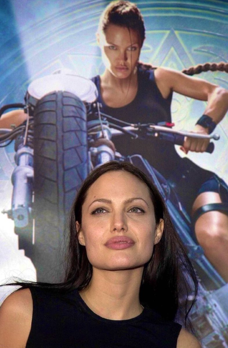 comfort lara croft tweet media