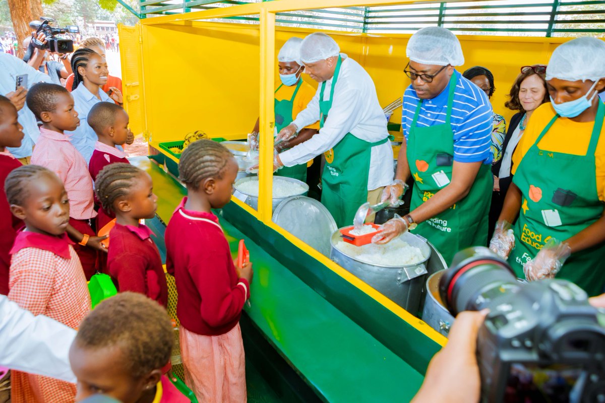 AfDB_Group's tweet photo. King Letsie III of #Lesotho, @AfDB_Group President @akin_adesina &amp; @CIFFchild joined @Food4Education's @wawiranjiru to champion African-led school feeding.

#F4E feeds 500,000+ school pupils daily in #Kenya = boosting school attendance and ensuring a brighter future. https://t.co/Uvvy4iPMSs