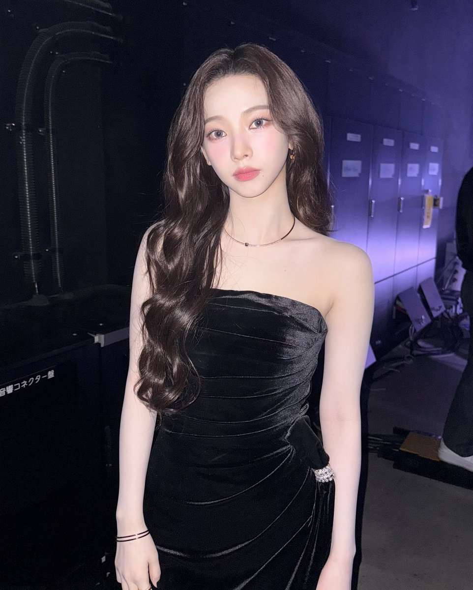 순간의 카리나 tweet media