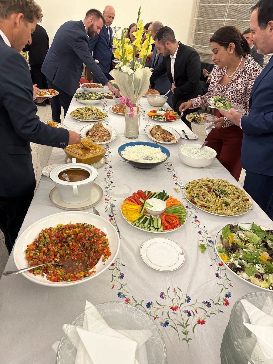 SIGNAL Group tweet media