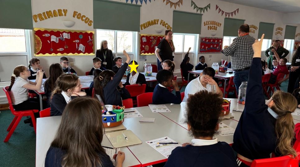LPAcademy16's tweet photo. Year 5 visited the IntoUniversity Centre this week. They learnt all about university life and really threw themselves into the activity. Thank you @IntoUniversity for having us.
#wowwednesday @WellspringAT https://t.co/tBIOJiGH4P
