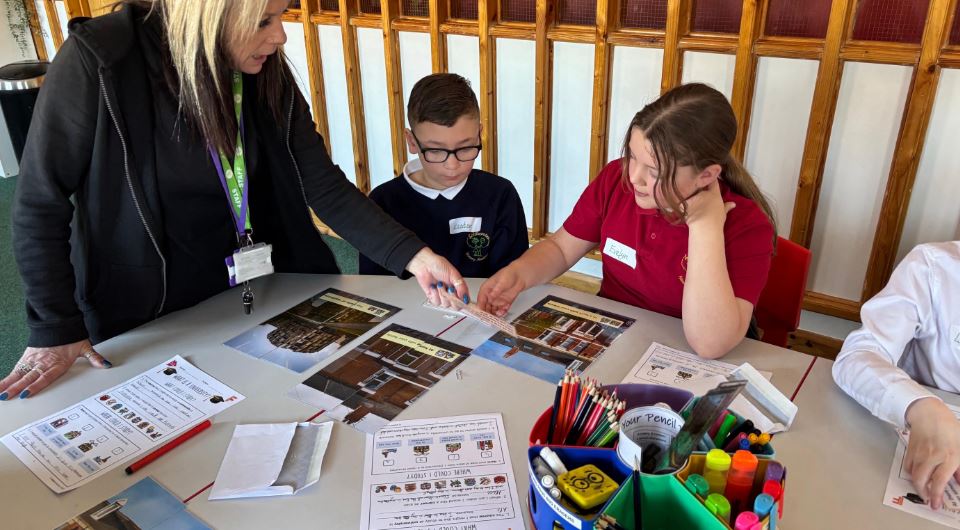 Year 5 visited the IntoUniversity Centre this week. They learnt all about university life and really threw themselves into the activity. Thank you <a href="/IntoUniversity/">IntoUniversity</a> for having us.
#wowwednesday <a href="/WellspringAT/">Wellspring Academy Trust</a>