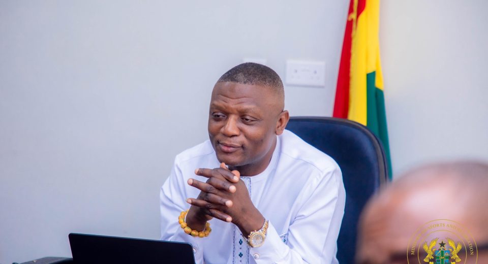🚨Ghana's Sports Minister affirms his leadership will support all sports, not just football

READ MORE: t.ly/8NQwW

Is this the change Ghanaian sports need? 

#Ghana #sportsdevelopment Black Stars | Anas | paradise | Medikal | Chad