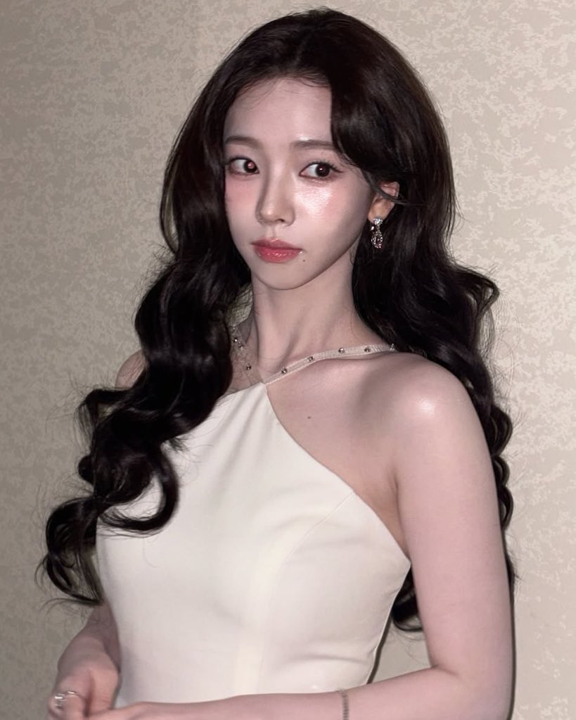 ✰🐾🖤🐈‍⬛ ˙✧˖                          ‧🪞⋆. 𐙚･🦢.𖥔 ݁