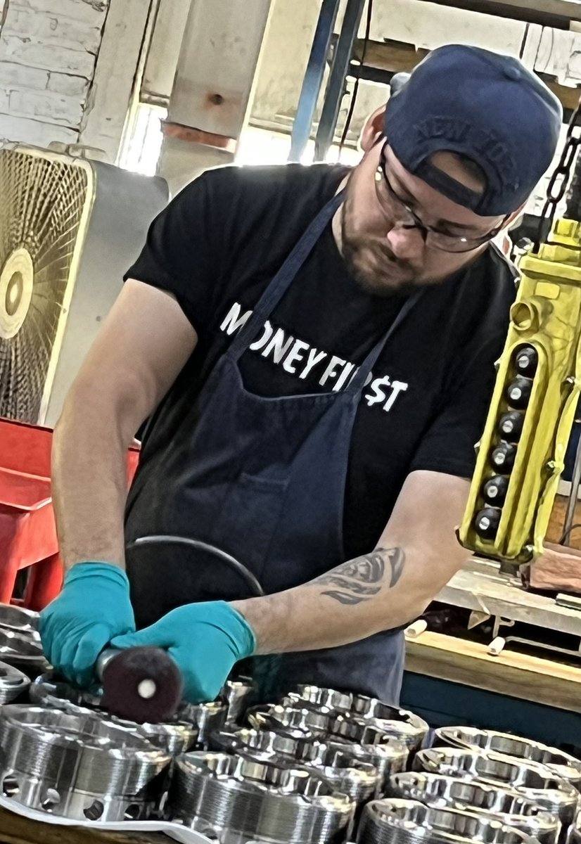 MoneyFirstInc's tweet image. #AuroraStrong #CNC #Fadal #MoneyFirst