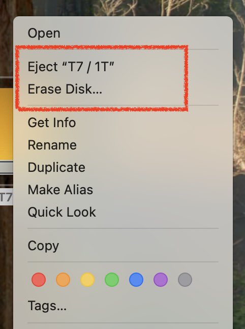 janerixt's tweet image. Це, бл**, шо таке?! Епл, я вас питаю!?