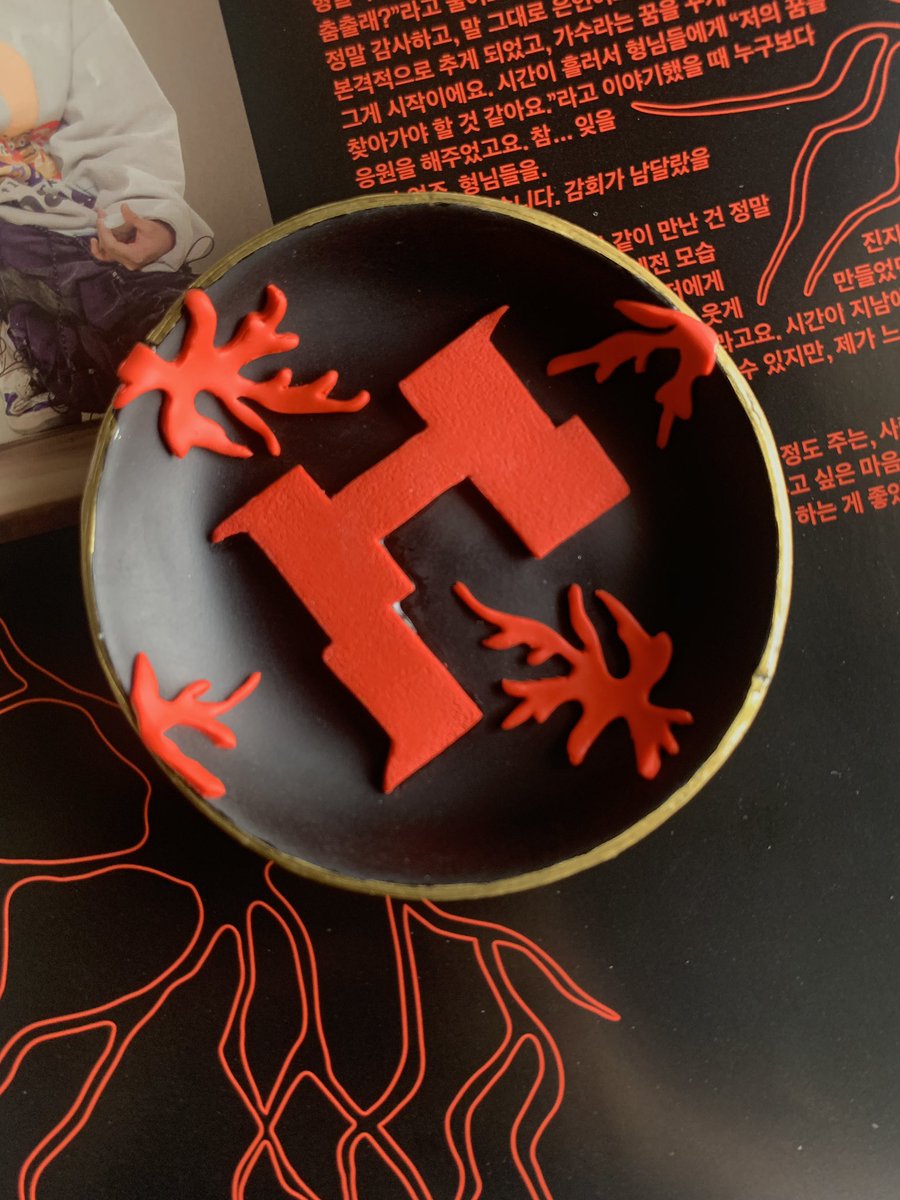 boraclayart's tweet image. What i saw vs what I made❤️‍🔥
Hope on the street trinket dish
#neuron #hopeonthestreet