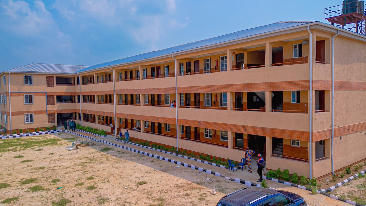 LAGOS SCHOOLS COMMISSIONING 🏫 🏫 

Governor of Lagos State, Mr <a href="/jidesanwoolu/">Babajide Sanwo-Olu</a> will today commission brand new classroom blocks at Keme Balogun School in Ibeshe, Ikorodu with a drive-through and commissioning of Ajegunle Junior in the Kosofe today. 

Today’s commissioning by Mr