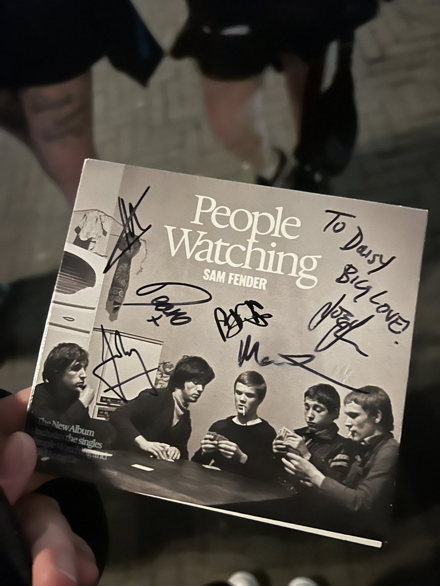 daisy_stammers's tweet photo. Sam fender in Amsterdam last night…. Met the band and Alan Shearer  and our friend Scott got on stage for the Borders 🖤🤍 https://t.co/iRZknV8gaM