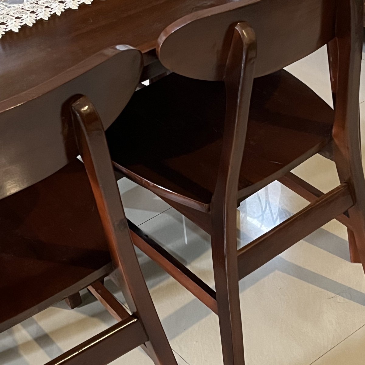 pertama kali beli furniture jati jepara online alhamdulillah tidak zonk 😣😣❤️‍🔥 zuzur melebihi ekspektasi sih…. kokoh, finishing jg rapiii, padahal ga sampe 2jt ^_____^