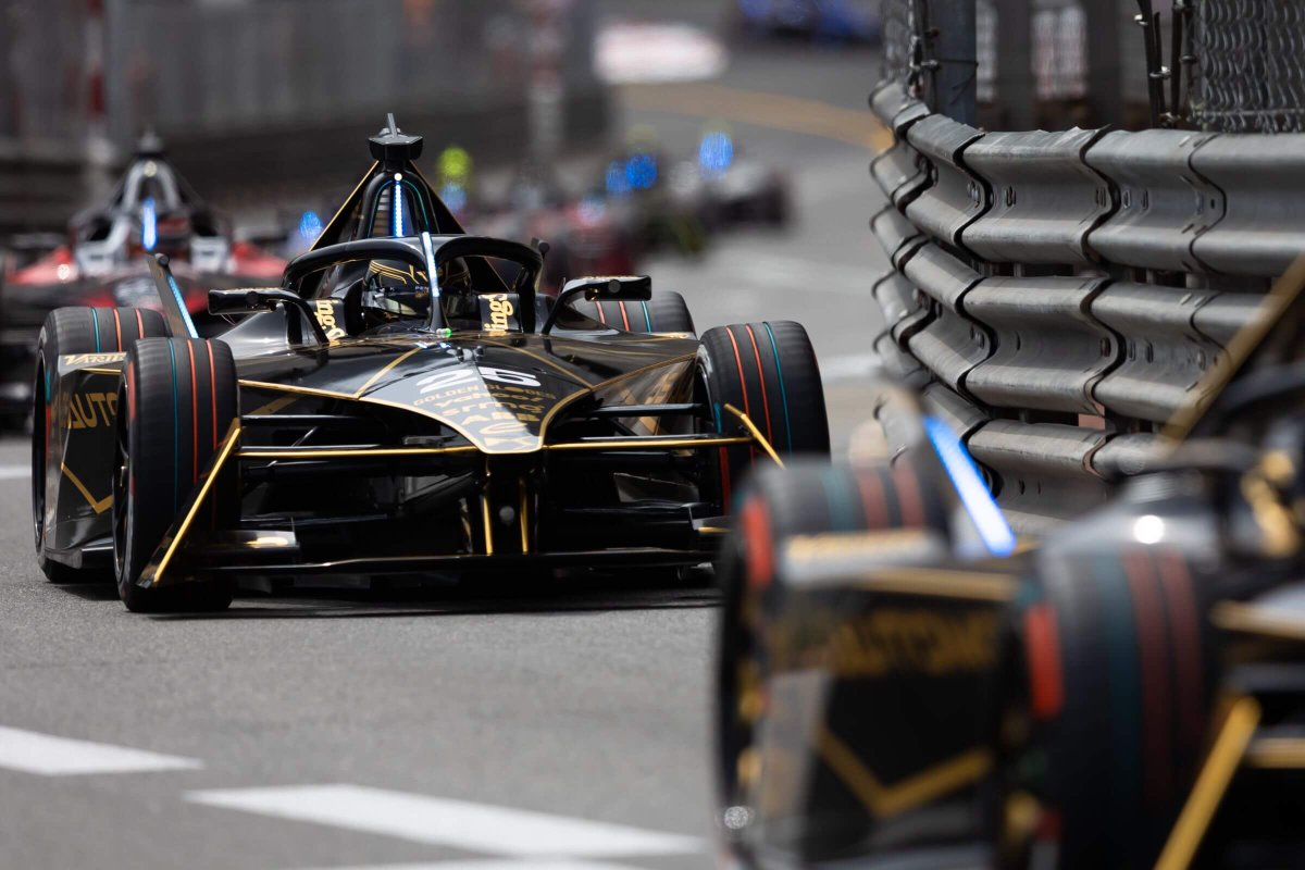 #ePod (Episode 357): Ein ambitionierter Plan

🟢 Spotify: open.spotify.com/show/2ryOGGNeZ…
🟣 Apple Podcasts: podcasts.apple.com/de/podcast/epo…
🌐 Stream: e-formel.de/podcast

#ABBFormulaE #FormulaE <a href="/FIAFormulaE/">Formula E</a>