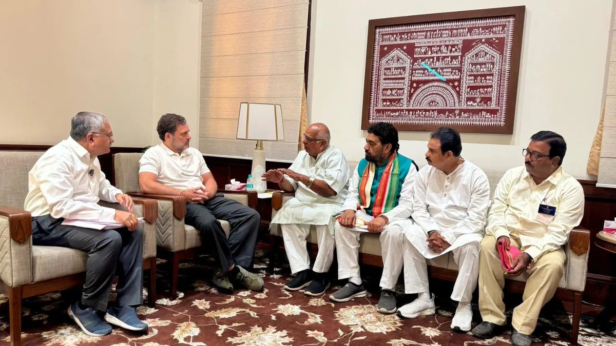 thenewsdrum's tweet image. Rahul meets LIC agents, says will raise issue of making insurance less affordable for poorest
newsdrum.in/national/rahul…

#RahulGandhi #LIC #LICAgent #LifeInsuranceCorporation #Congress #Parliament