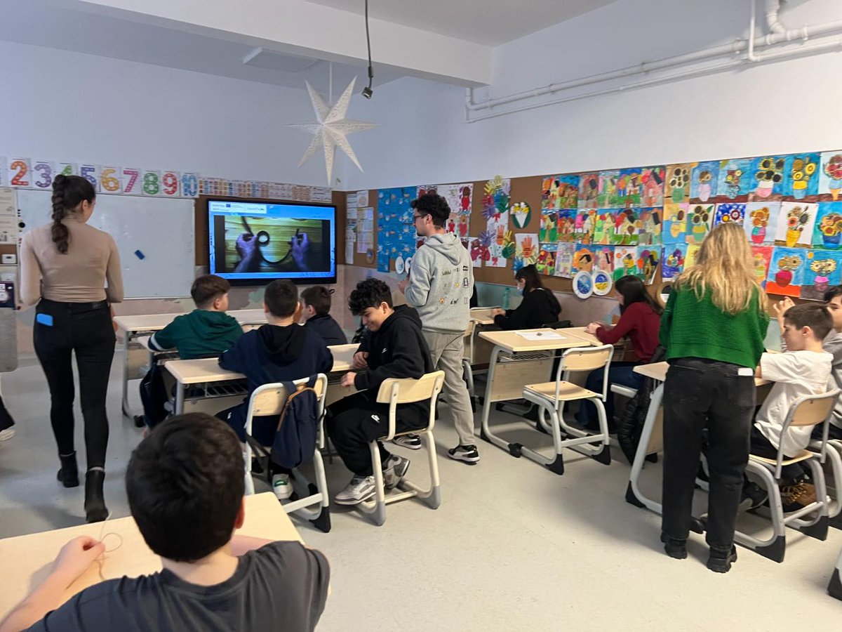 BlackNETs_BS's tweet photo. 🌊 Youth Power for Marine Protection! 🐠

At BlackNETs, we're all about empowering the next gen to safeguard our oceans! 💙 We know education is the key to stopping harmful activities! ✋

#Interregnextbsb #InterregNEXT #BlackSeaBasin #CohesionPolicy #BlackNETs #GhostBuster https://t.co/CZ37QtE8CC