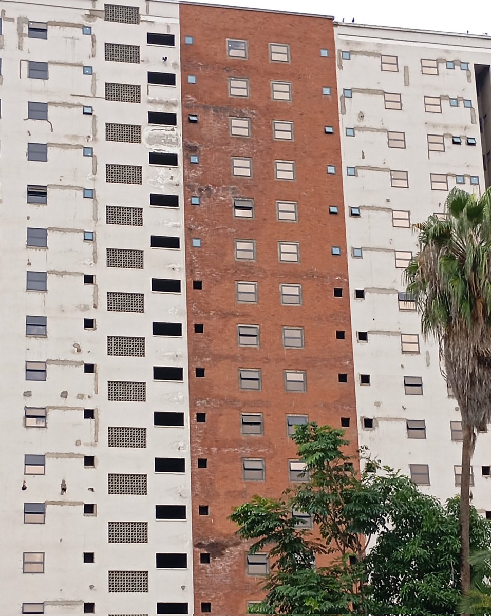 These houses are rotting pretty fast. It's not even been 5yrs... 😬