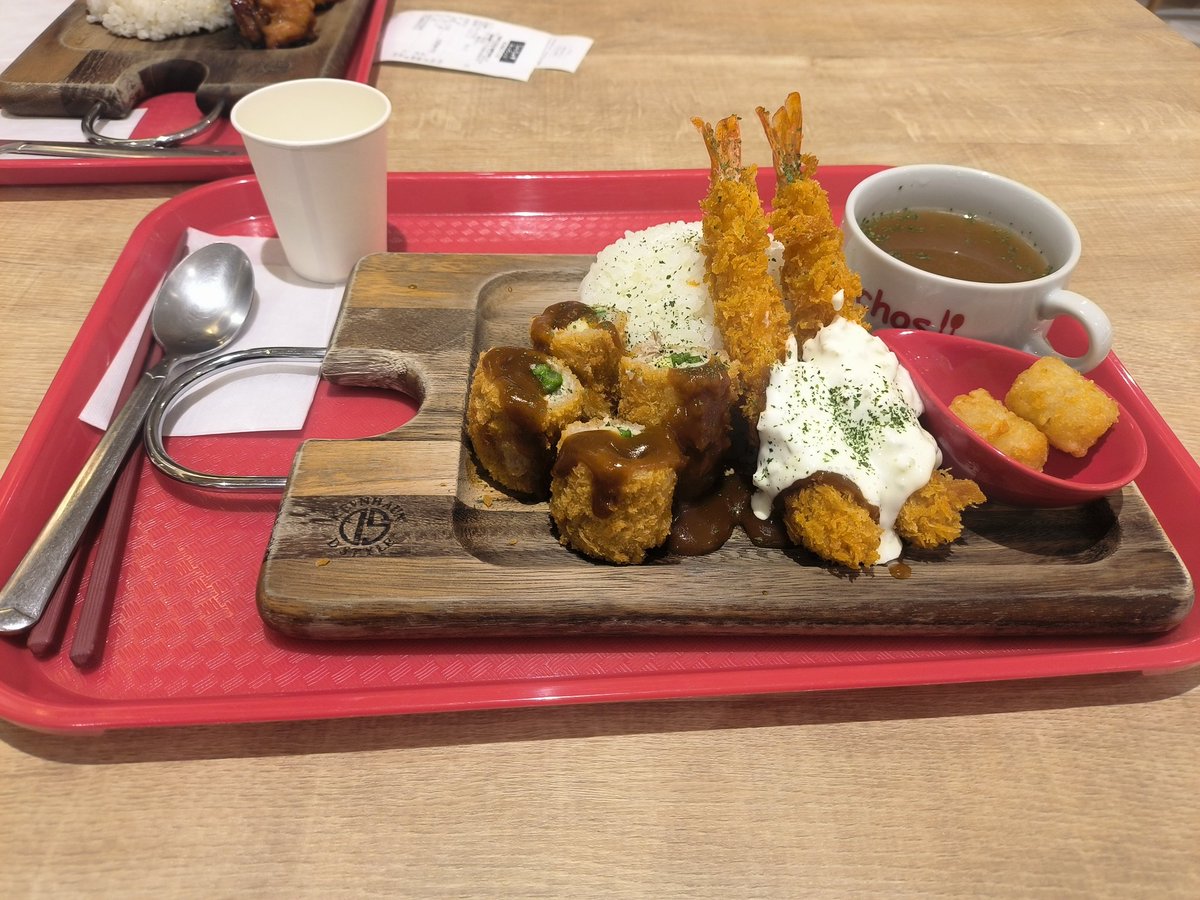 CitingNutria's tweet photo. 摆盘一餐 https://t.co/GNFJnd9xhv
