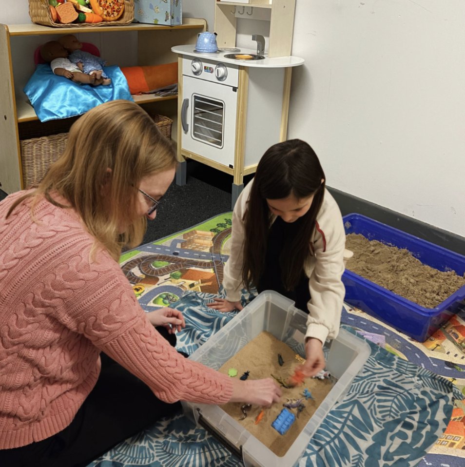 We’re thrilled to announce that our Play Therapy program has expanded to Ibrox Primary School, bringing vital support to even more children in our community! 

Read more: govanhelp.org/news/govan-hel…