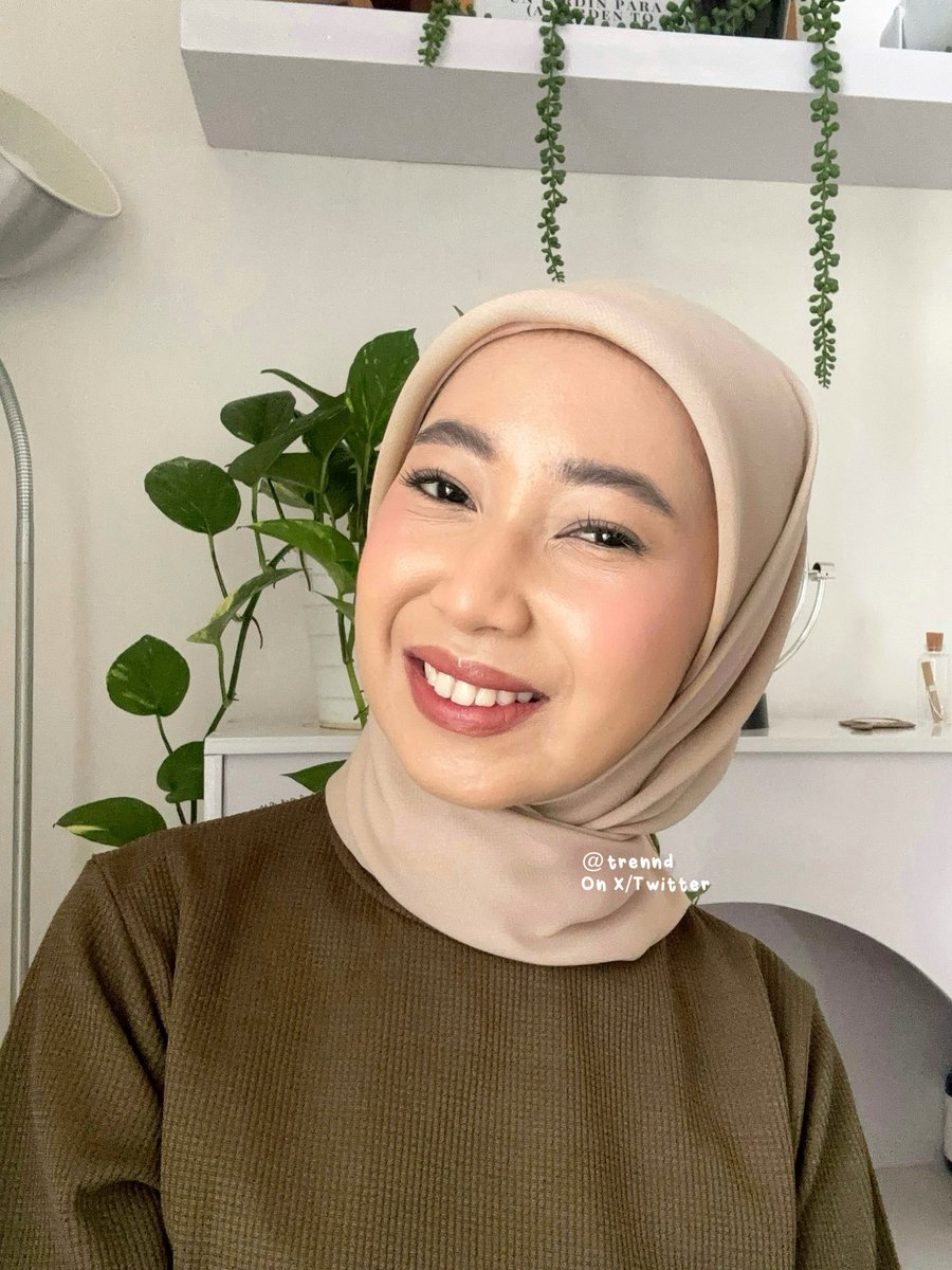 trennd's tweet photo. Keputusan terbaik beralih pakai sikat gigi dengan mini brush kayak gini satset ngejangkau sela-sela gigi, MULUT JADI LEBIH BERSIH &amp; WANGI SELAMA RAMADHAN 🥰🫵🏻✨ https://t.co/XhK8akAqed