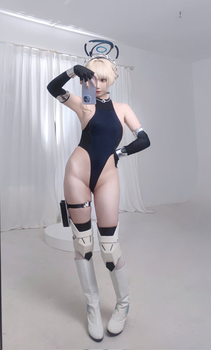 福利姬Zelizer-Mbxer面饼仙儿分享的黄推图片2 - 网红私拍内容