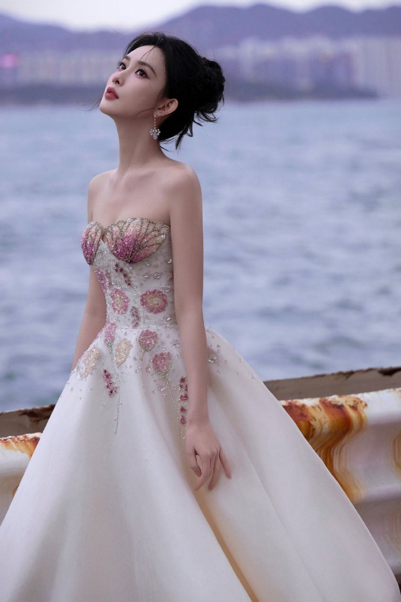 lzyeahh's tweet photo. stuck at this scenery. πΈ
#LinYurui #MengZiyi https://t.co/vkj7zVwNea