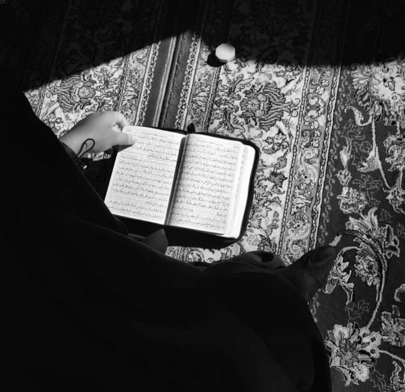 l_ii_l3's tweet photo. ⠀

ٰ
 بِعَلِيّ، بِعَلِيّ، بِعَلِيّ، يَا الله 
أيخيبُ مَهمُومٌ دَعَاكْ بِعَلِيِّ، ياربّ؟ 

#ياعلي 
#استشهاد_الامام_علي 
#استشهاد_أمير_المؤمنين 
#وداعا_ابانا 
#ليلة_القدر https://t.co/Ez0jXOBLnY