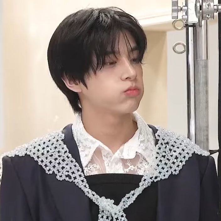 EEYY, AYO MAIN SAMA AKU :3 nanti yang menang dapet free kiss! ^3^