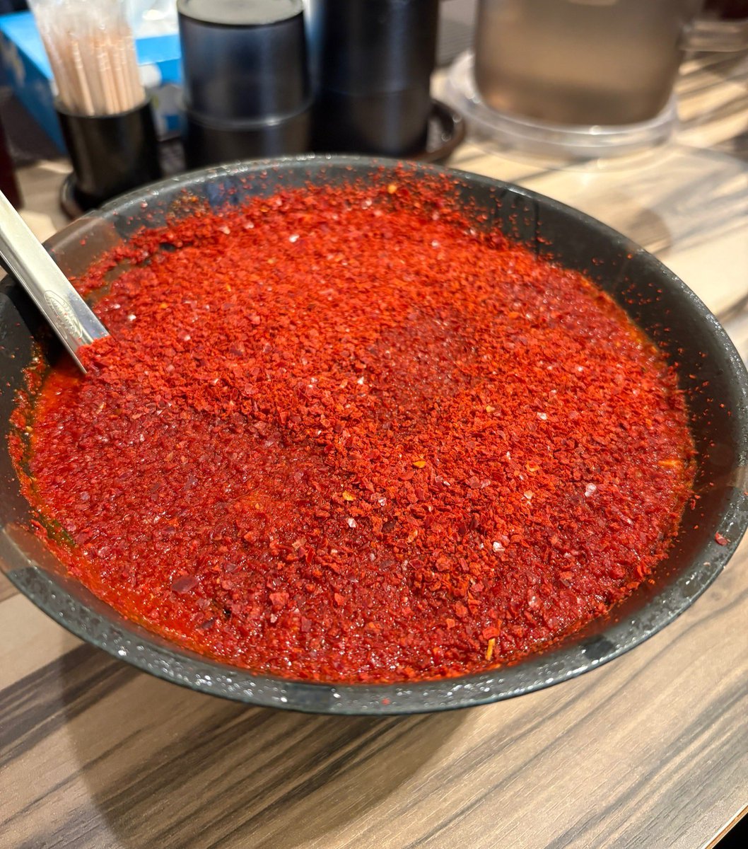 先日食べたラーメン🍜赤い...🌶️
めちゃうまでした！！無事に（？）お腹は壊しました！