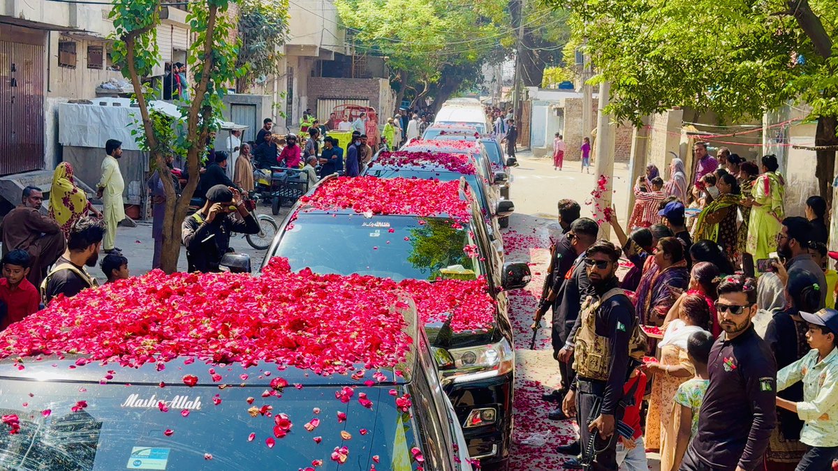 drpaulenenche's tweet image. Landing with a purpose

God’s power is about to be revealed
Faisalabad, get ready for an outpouring!

Pakistan, we are here! Expect miracles, signs, and wonders. God is about to move mightily! 

Come encounter Jesus Christ at Ansari Park, Faisalabad, at 6:00 PM daily, starting…