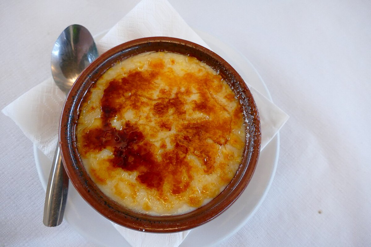 #TotEsMou3Cat
No és "Crema catalana" És "Crema de Sant Josep" o "Crema cremada"

<a href="/adaparellada/">Ada Parellada</a> <a href="/Semproniana_/">Semproniana Restaurant</a>  ho confirmes, oi?