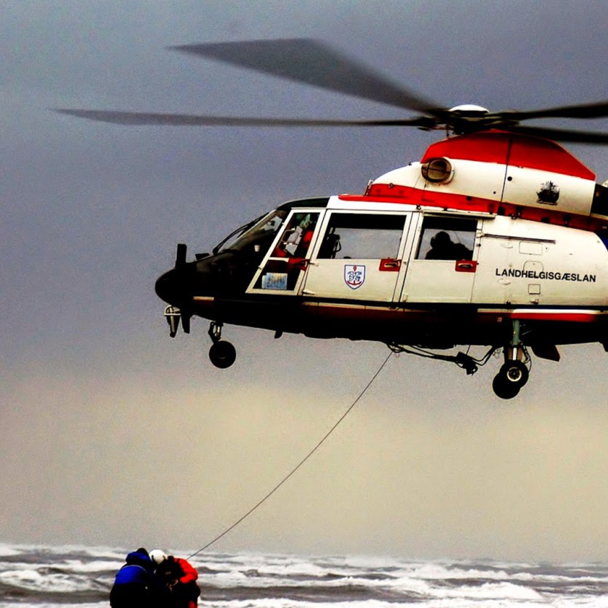 michalbrennek's tweet image. Kurs i egzamin SRC 1 dnia. Pracujesz na prawdziwym sprzęcie pod okiem praktyka. Uczymy umiejętności które przydadzą się na wodzie a nie tylko do egzaminu. Zapisy przez link w bio oraz o tu: geographica.pl/rya-src-short-… #yachting #sailing #żeglarstwo