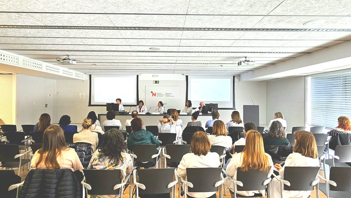 NRCh_HUNa's tweet photo. Ya estamos con ello! Unos 100 profesionales del Hospital Universitario de Navarra se reunenajora mismo en la I Jornada NRC #NRC celebrándolo 1° año del proyecto https://t.co/WBCh8FdNmL