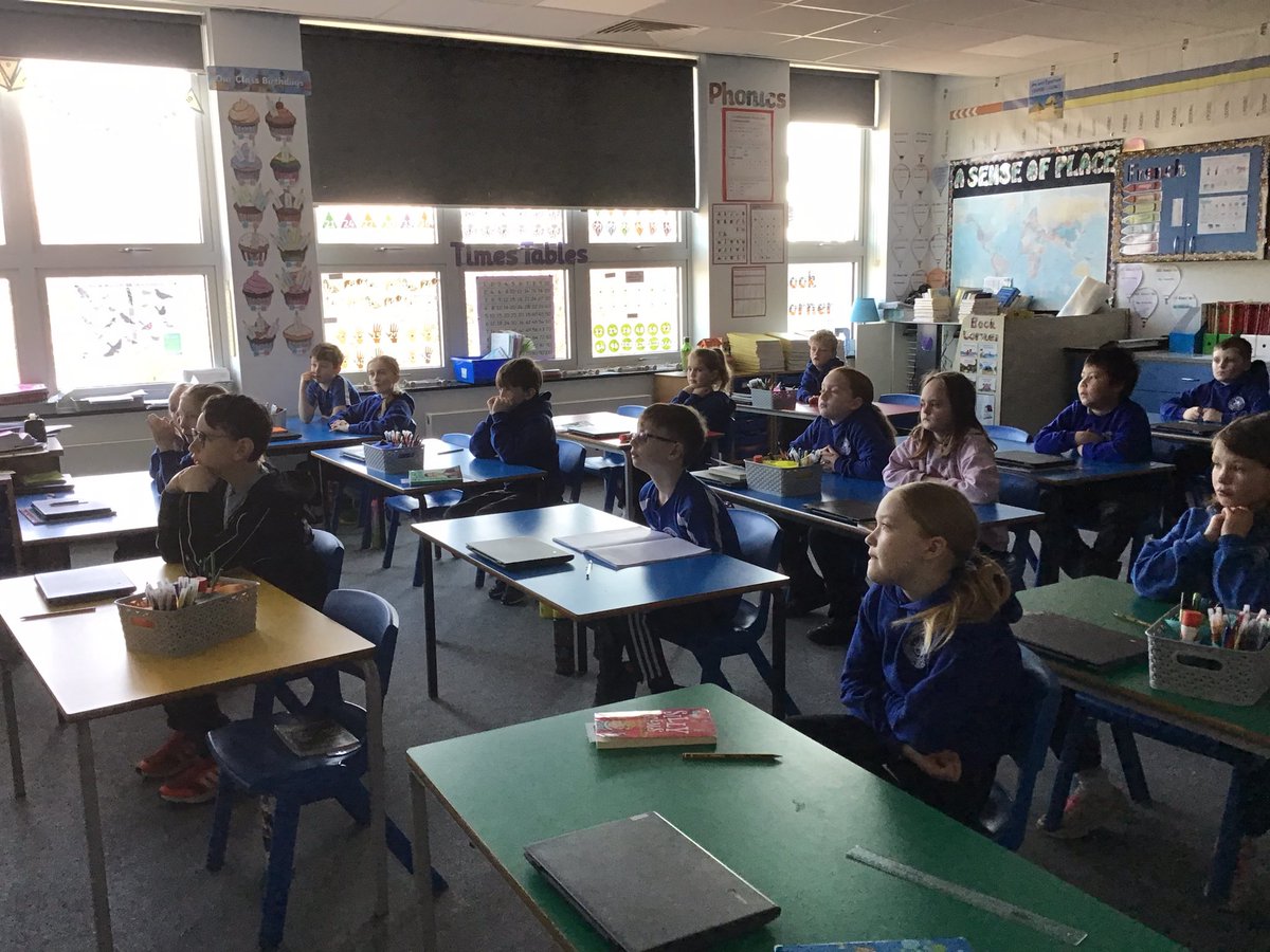 HilderthorpeSch's tweet photo. 4CT are learning lots about being switched on and how to stay safe near the railway. #hildyear4 #hildpshe #hildvalues #hildsafety https://t.co/VGa92YTzOV