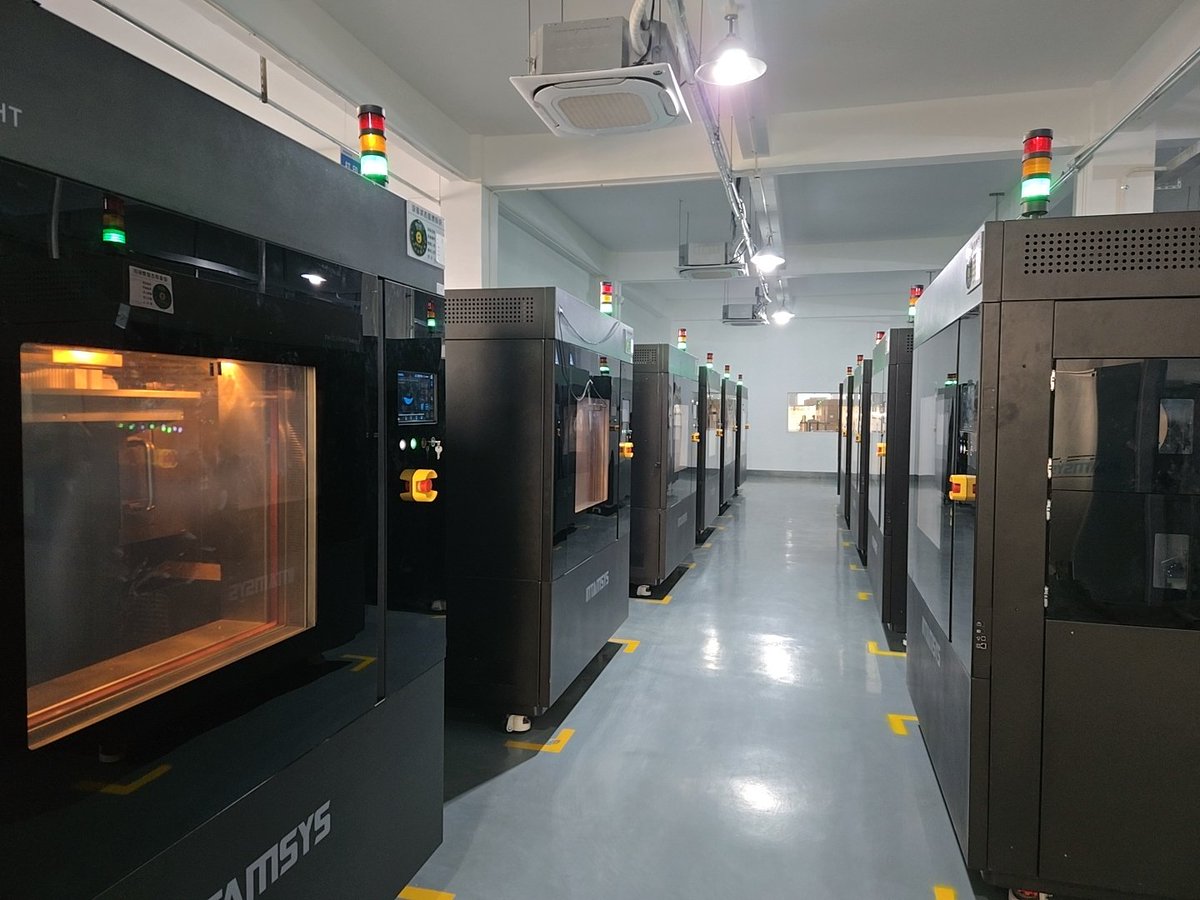 sunstella_3d's tweet photo. 昨日はTCT終わり、INTAMSYSの工場見学に行ってきました…！

2000万円のFUNMAT PRO 610HTが20台も……

凄いっ…！！！ https://t.co/NRjLpEo2Ok