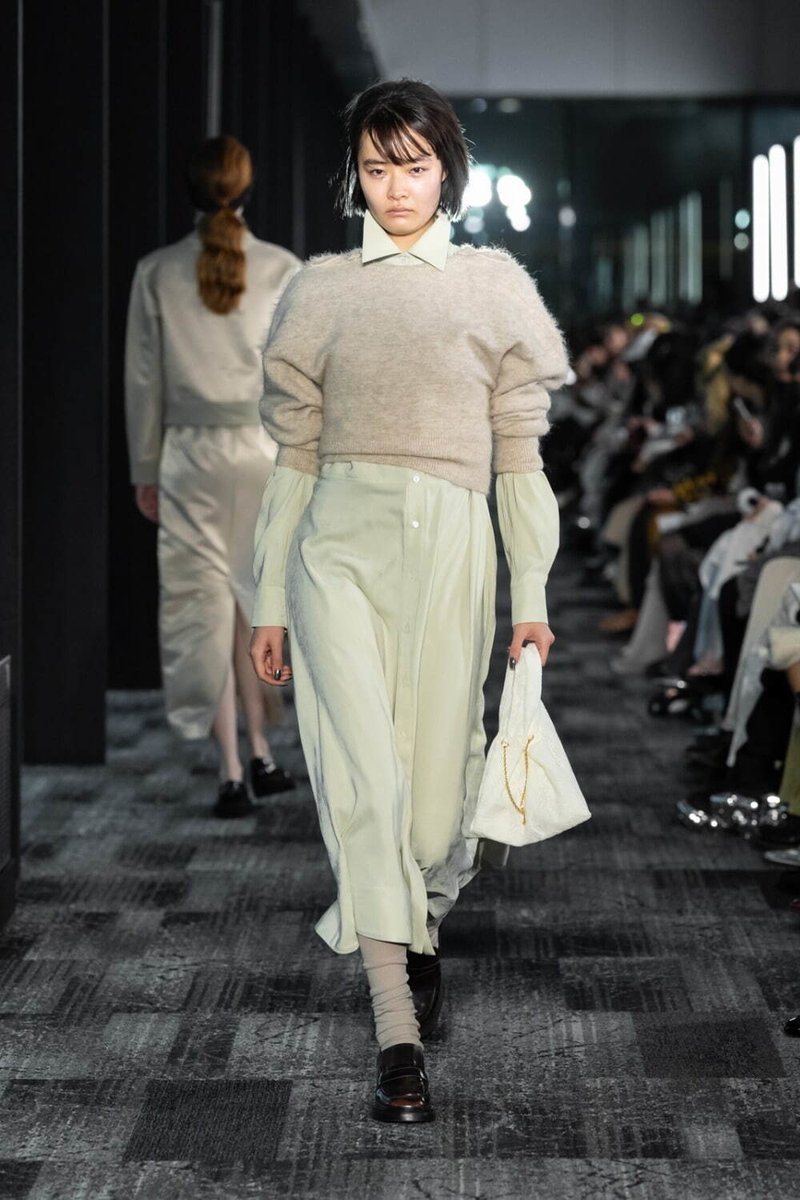 kendam_com's tweet photo. TIIT Tokyo Fall Winter 2025-2026 collection fashion show at Tokyo Fashion Week FW25 (March 19, 2025) https://t.co/ljWgHQtrRw
#TIITTokyo #FW25 #AW25 #Runway #Tokyo #FashionWeek #Kendam https://t.co/EELNm07VO6